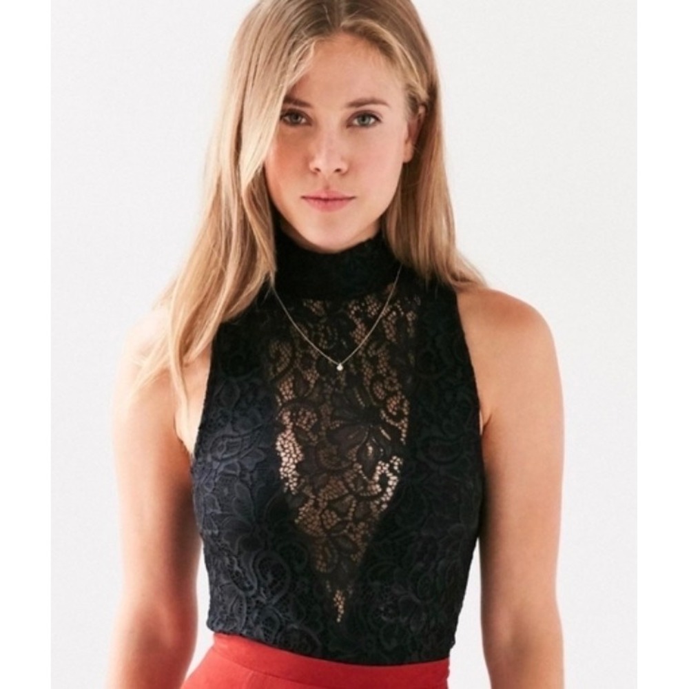 Kimchi Blue Urban Outfitters Black Lace High Neck Sleeveless Top Small